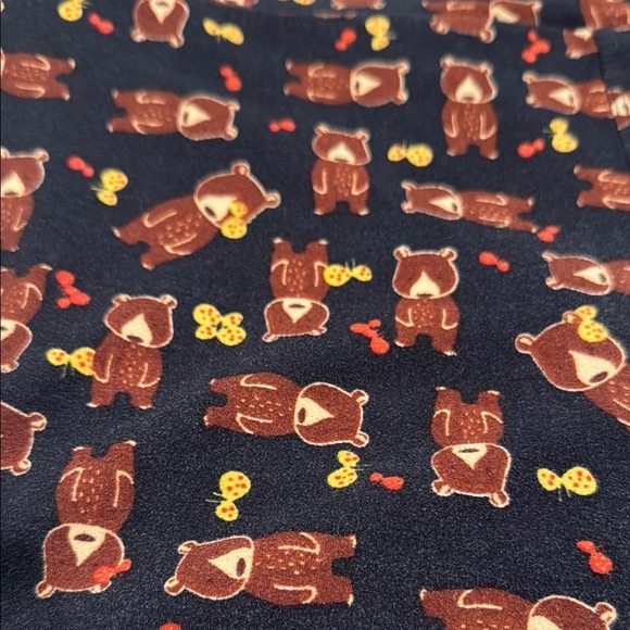 LuLaRoe Leggings lot of 3- Black, Green, Red themed bears skeletons one size - Picture 6 of 10